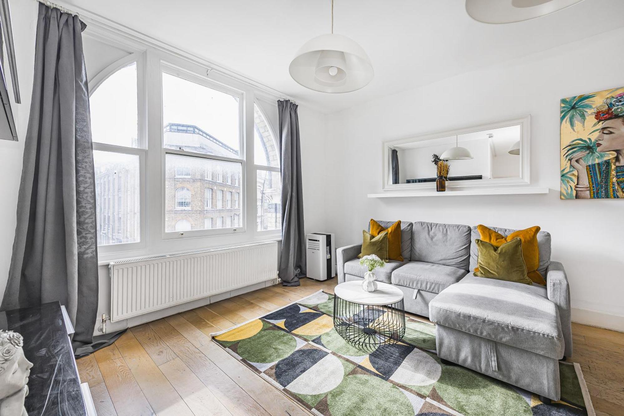 Great Eastern 2 By Artsy * Londra
