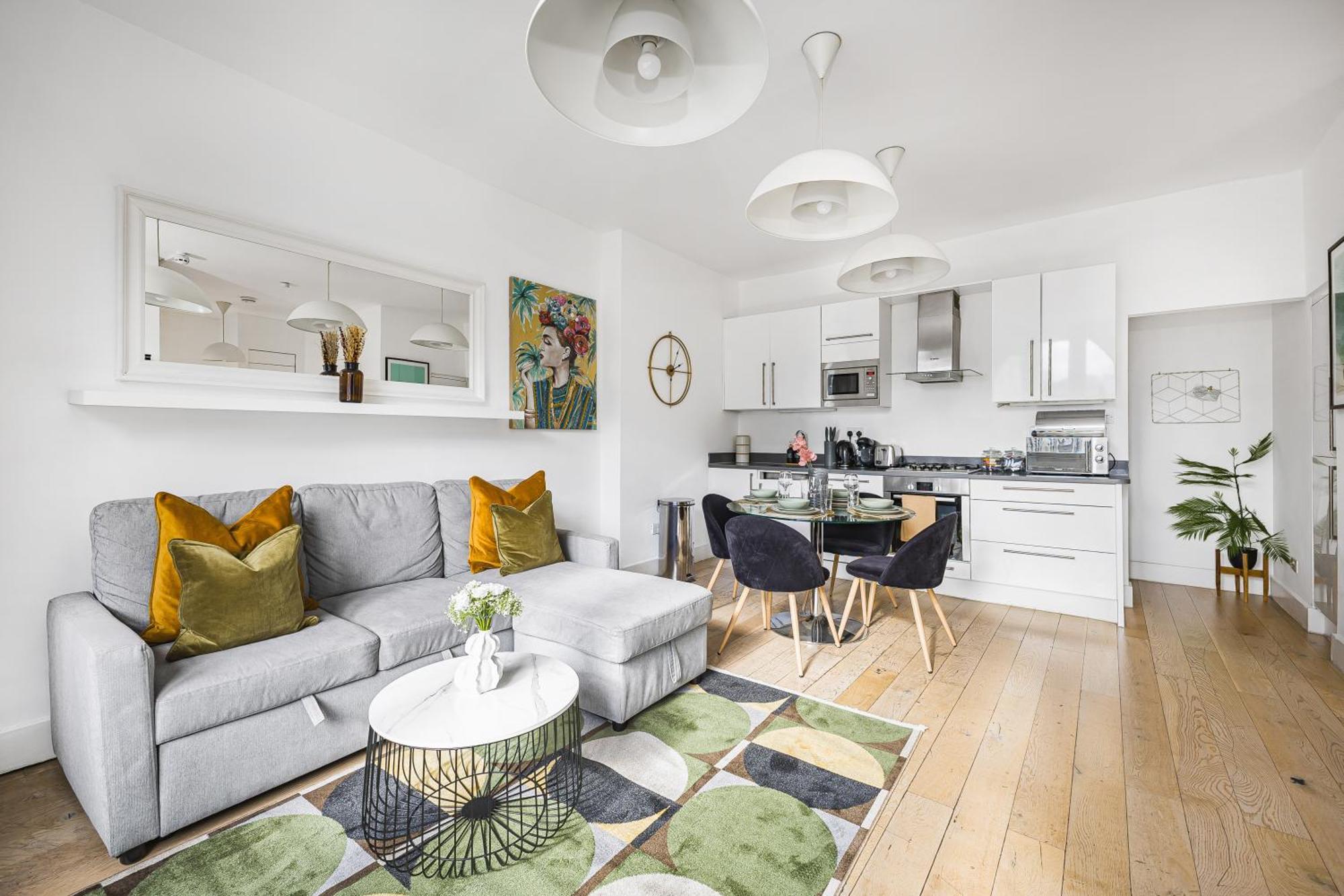Great Eastern 2 By Artsy Apartment