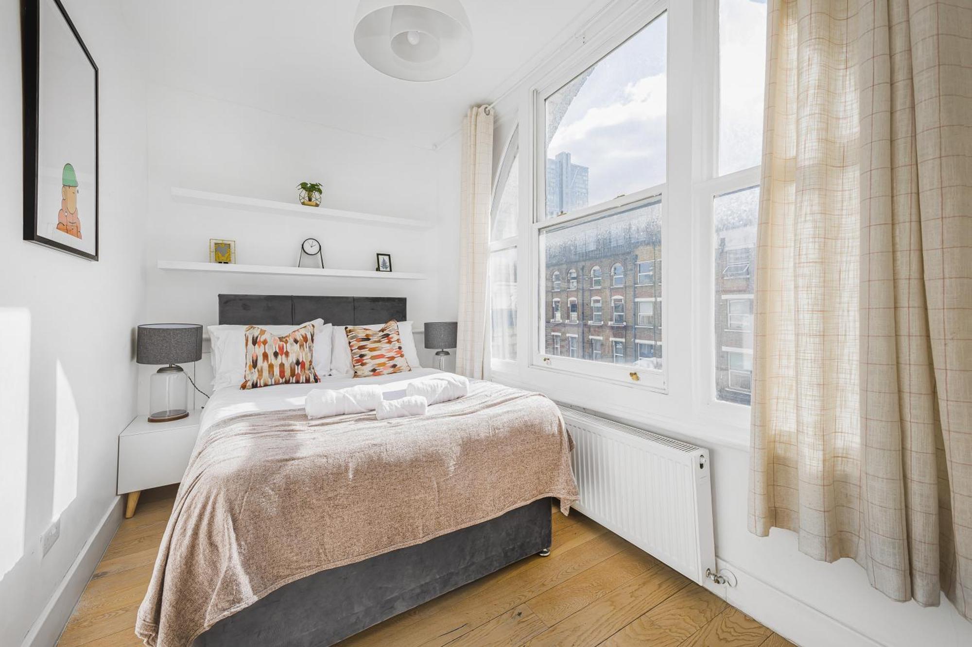 Apartment Great Eastern 2 By Artsy *
